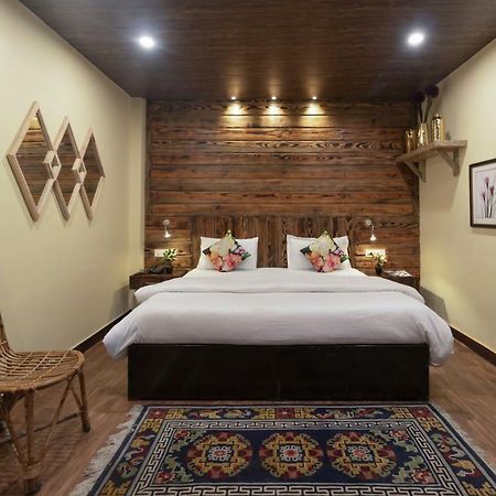 Nirvana Lodge And Lounge มัสซูรี ภายนอก รูปภาพ