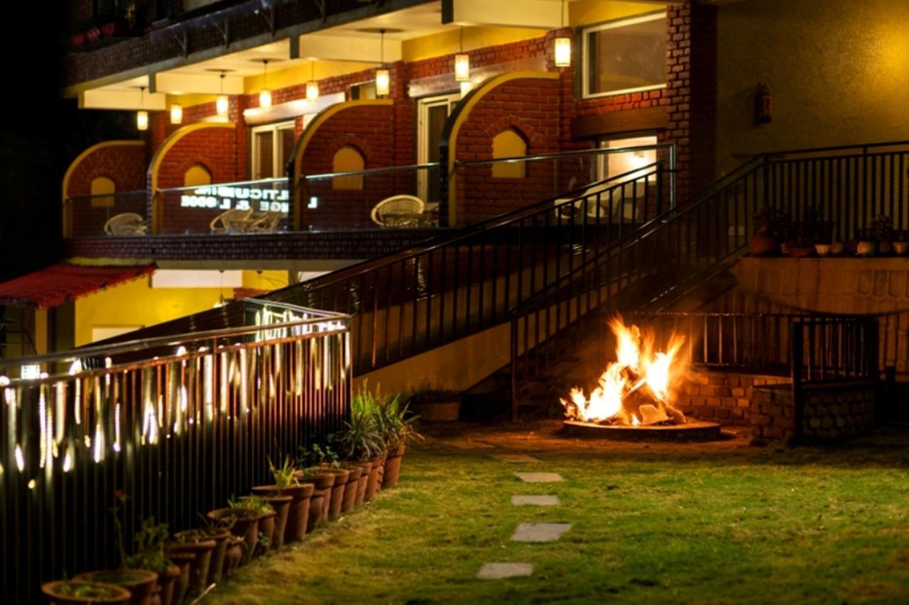 Nirvana Lodge And Lounge มัสซูรี ภายนอก รูปภาพ