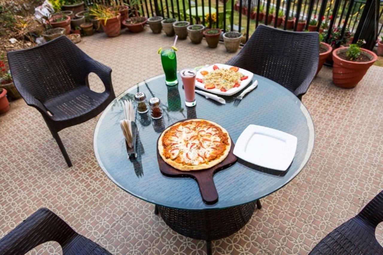 Nirvana Lodge And Lounge มัสซูรี ภายนอก รูปภาพ