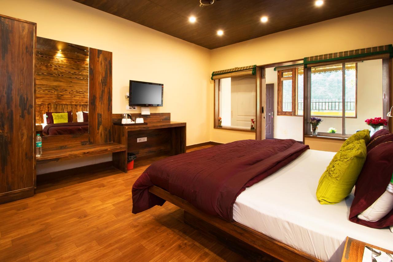 Nirvana Lodge And Lounge มัสซูรี ภายนอก รูปภาพ