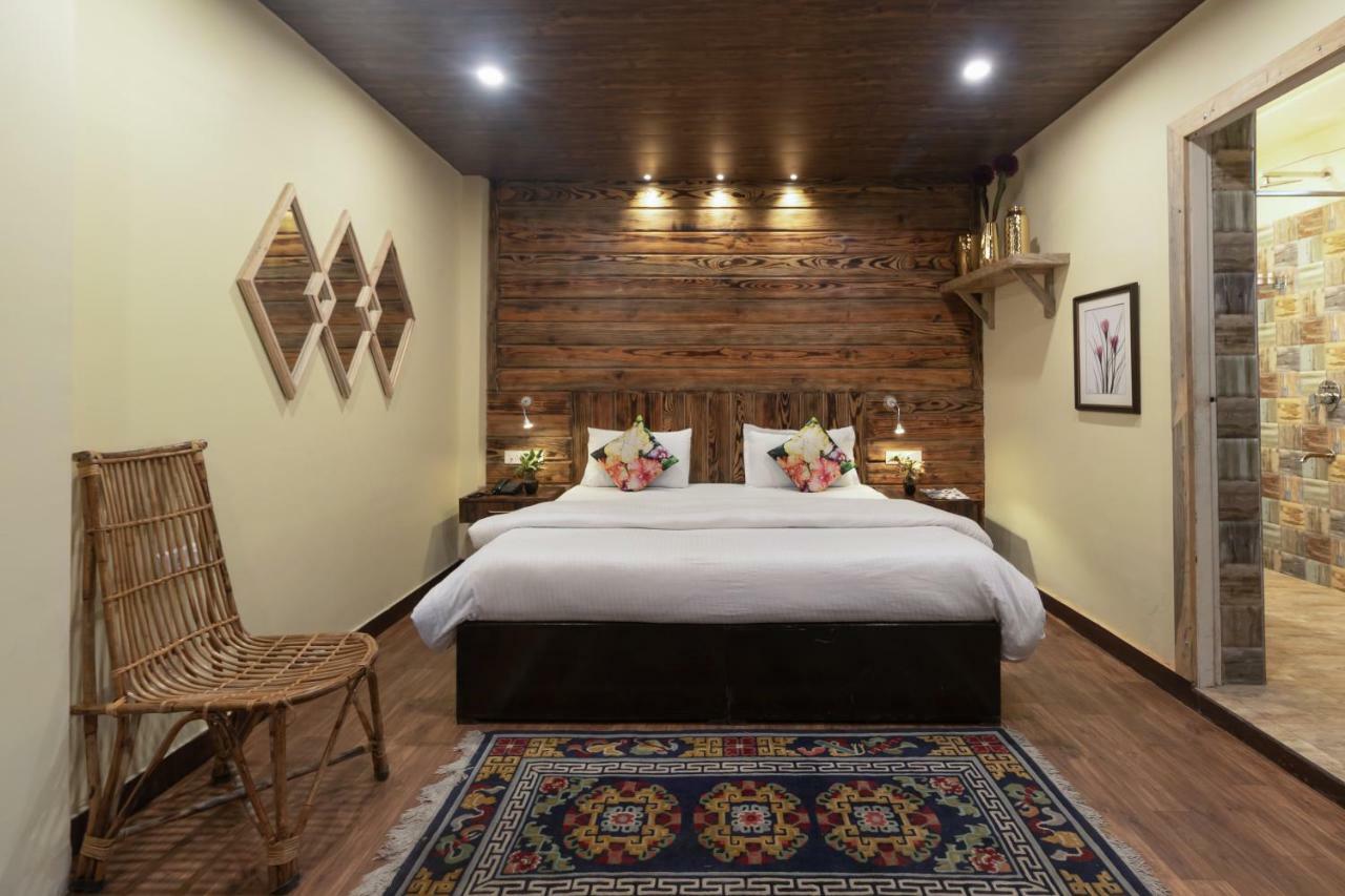 Nirvana Lodge And Lounge มัสซูรี ภายนอก รูปภาพ